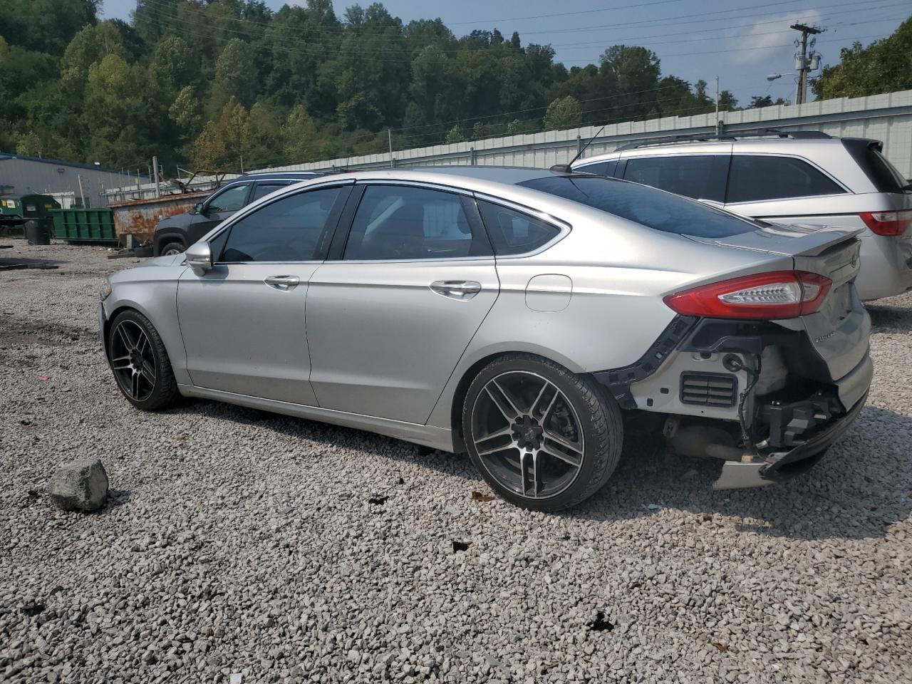 2013 Ford Fusion Titanium - Фото 2