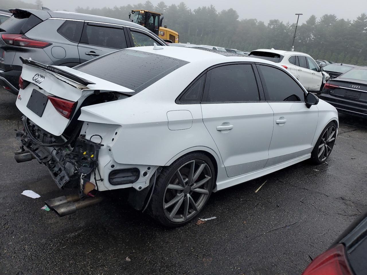 2017 Audi S3 Premium Plus - Фото 3