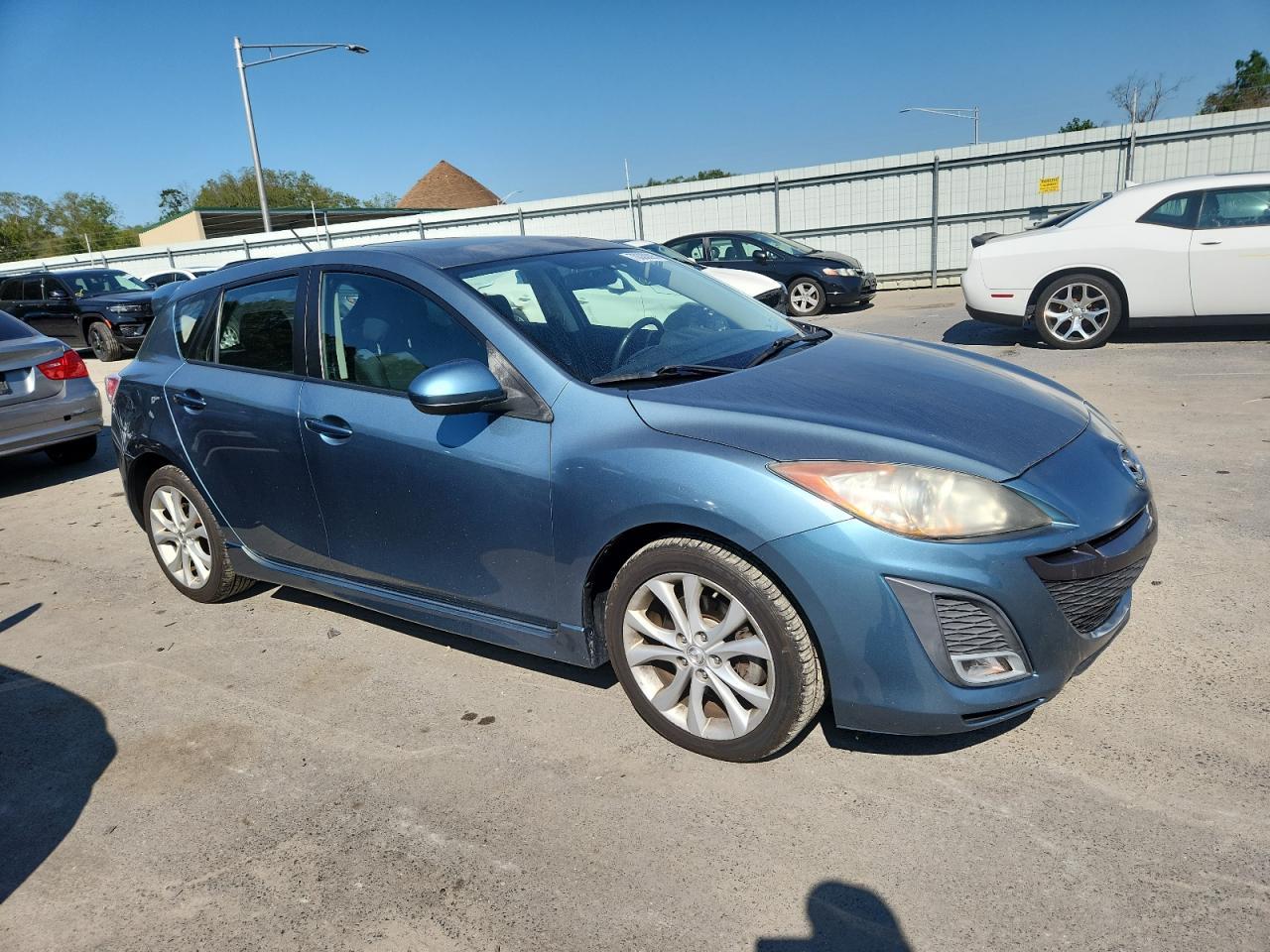 2011 Mazda 3 S - Image 4