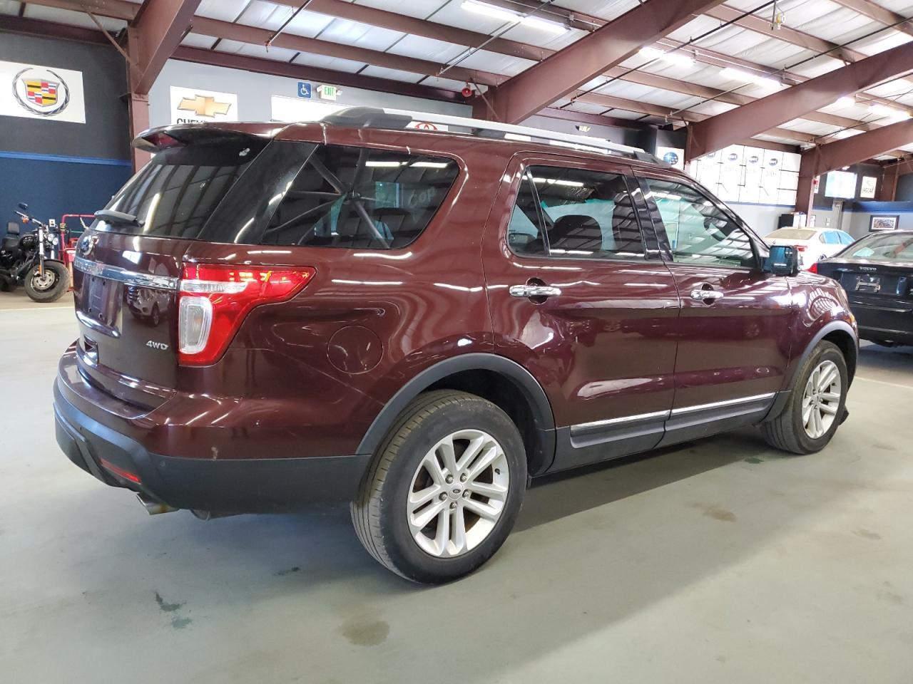 2012 Ford Explorer Xlt - Image 3