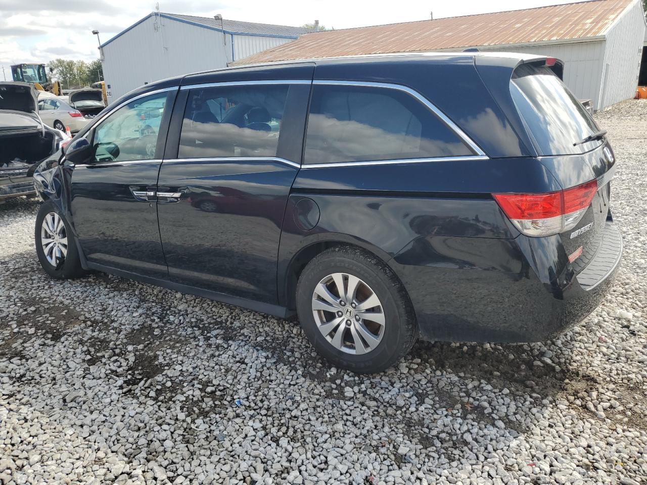2016 Honda Odyssey Se - Image 2