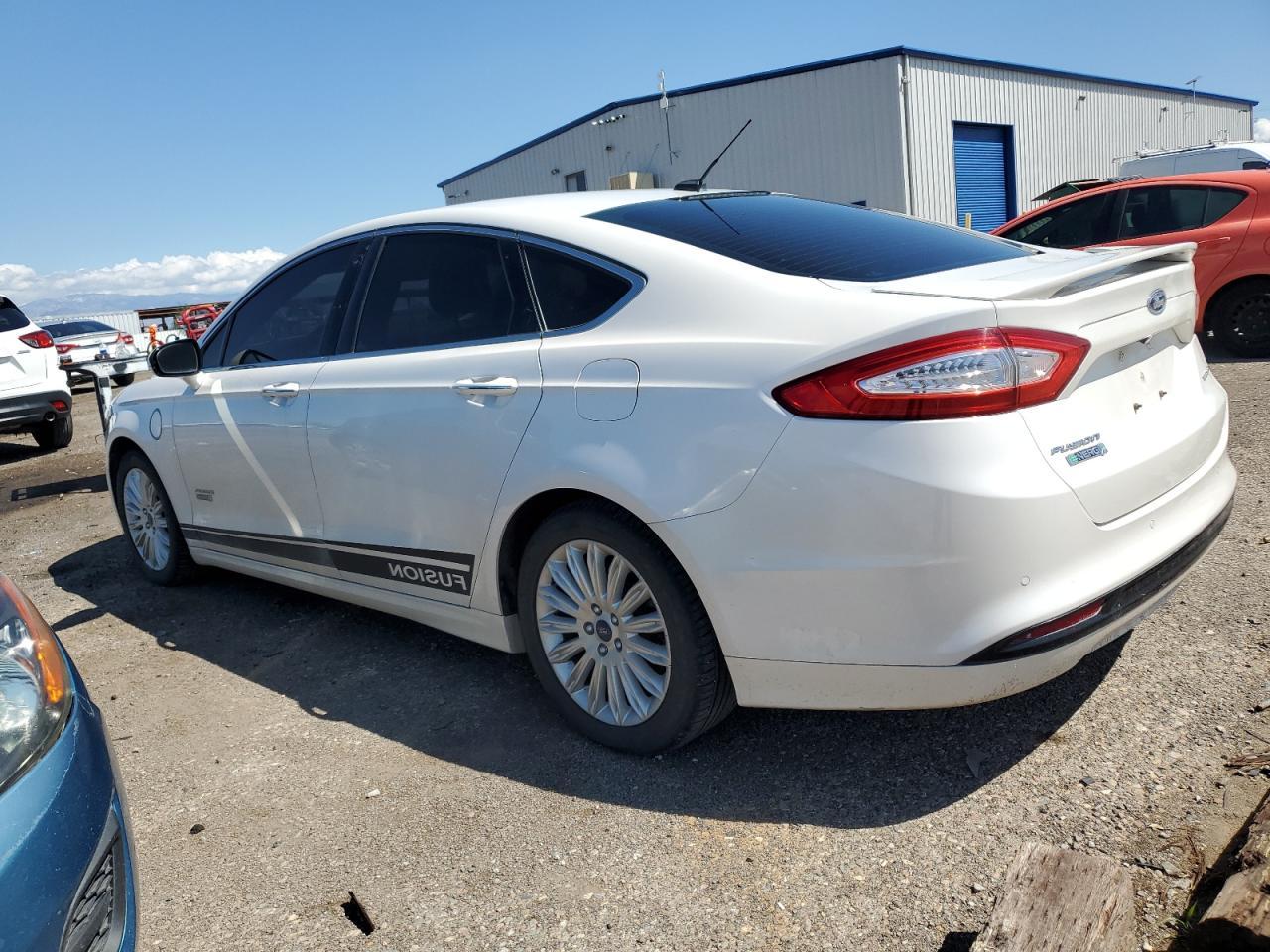 2014 Ford Fusion Titanium Phev - Image 2