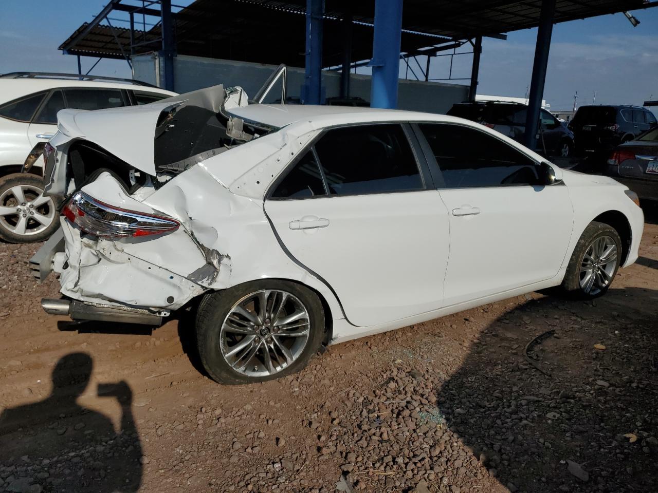 2015 Toyota Camry Le - Фото 3