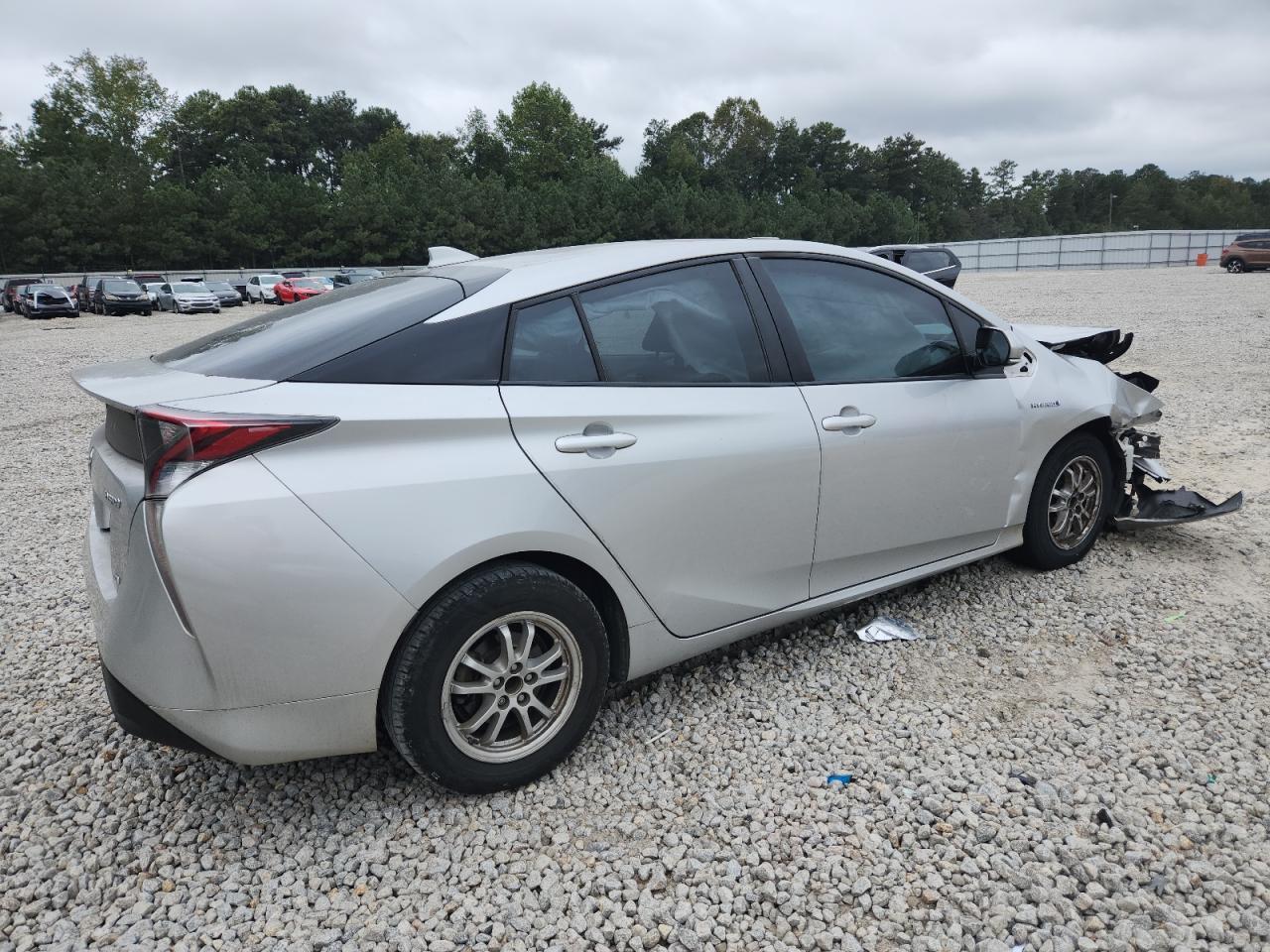2016 Toyota Prius - Image 3