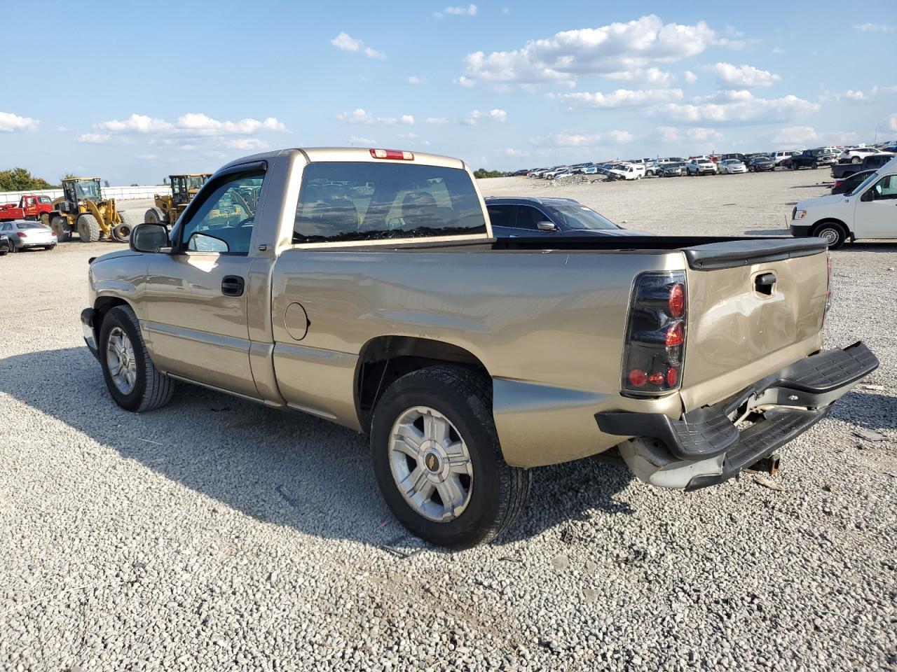 2005 Chevrolet Silverado C1500 - Фото 2