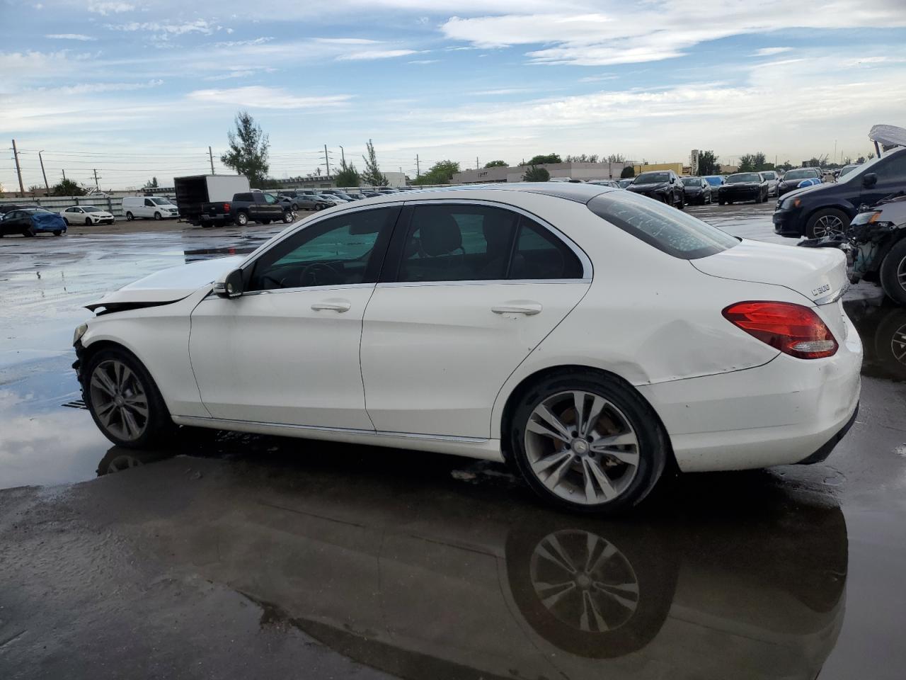 2016 Mercedes-Benz C 300 - Фото 2