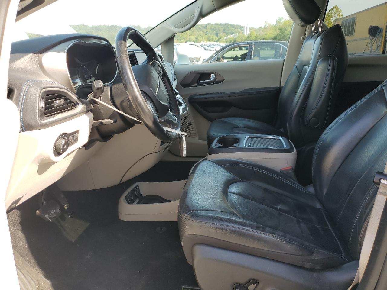 2021 Chrysler Pacifica Touring L - Фото 7