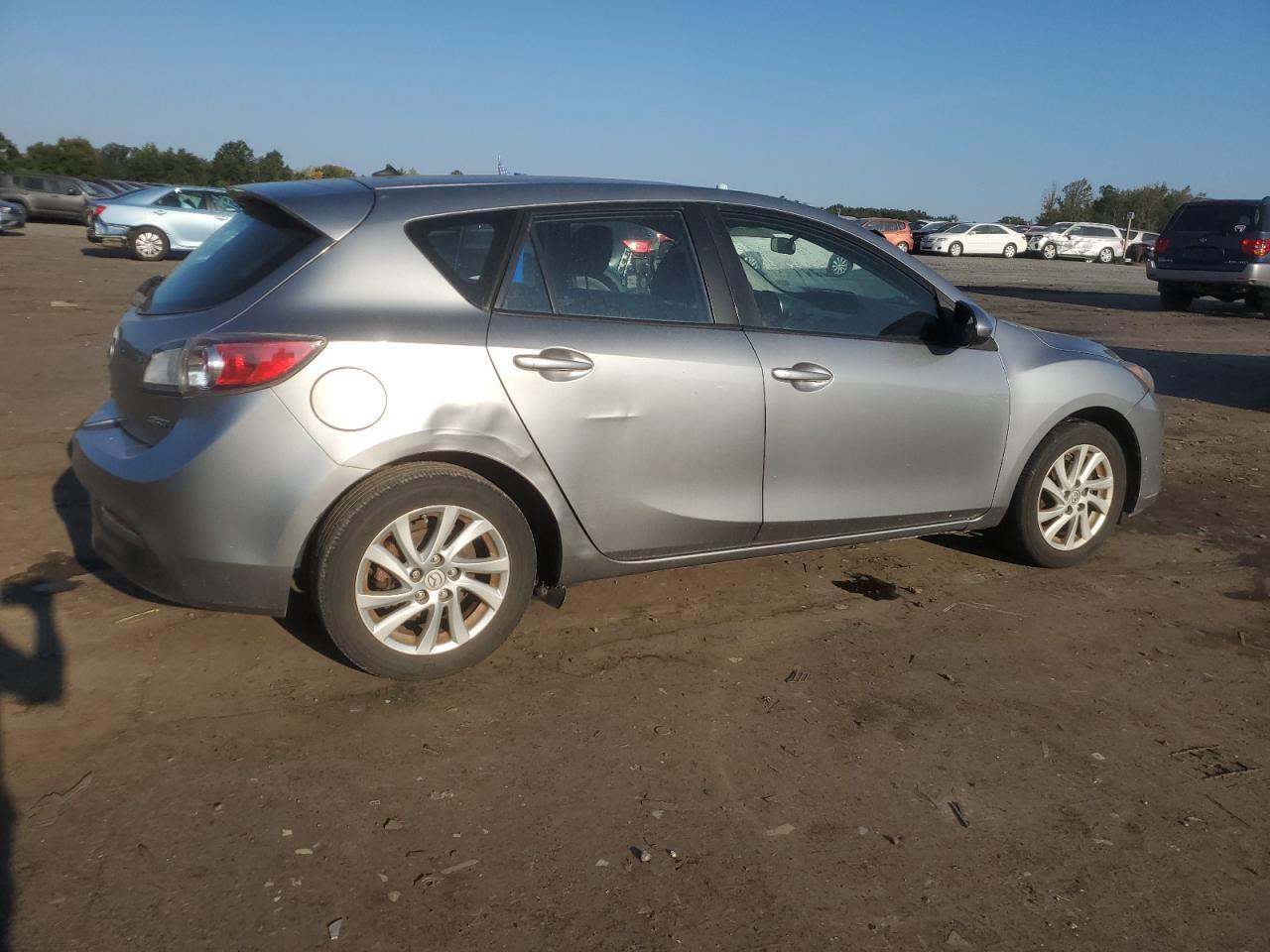2012 Mazda 3 I - Image 3