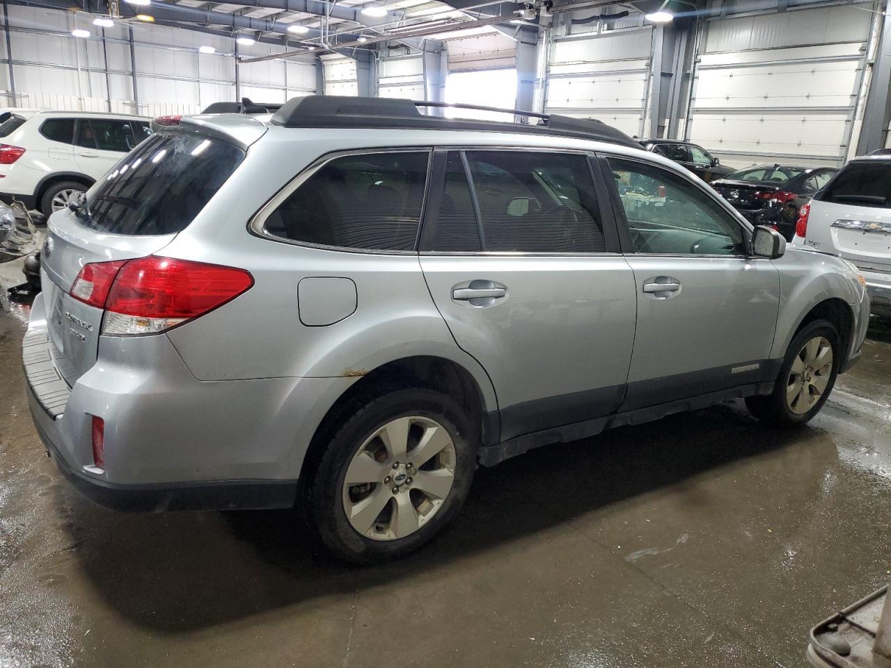 2012 Subaru Outback 3.6R Limited - Фото 3