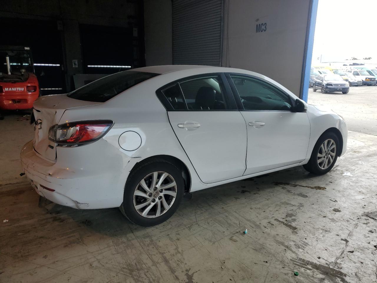 2012 Mazda 3 I - Image 3