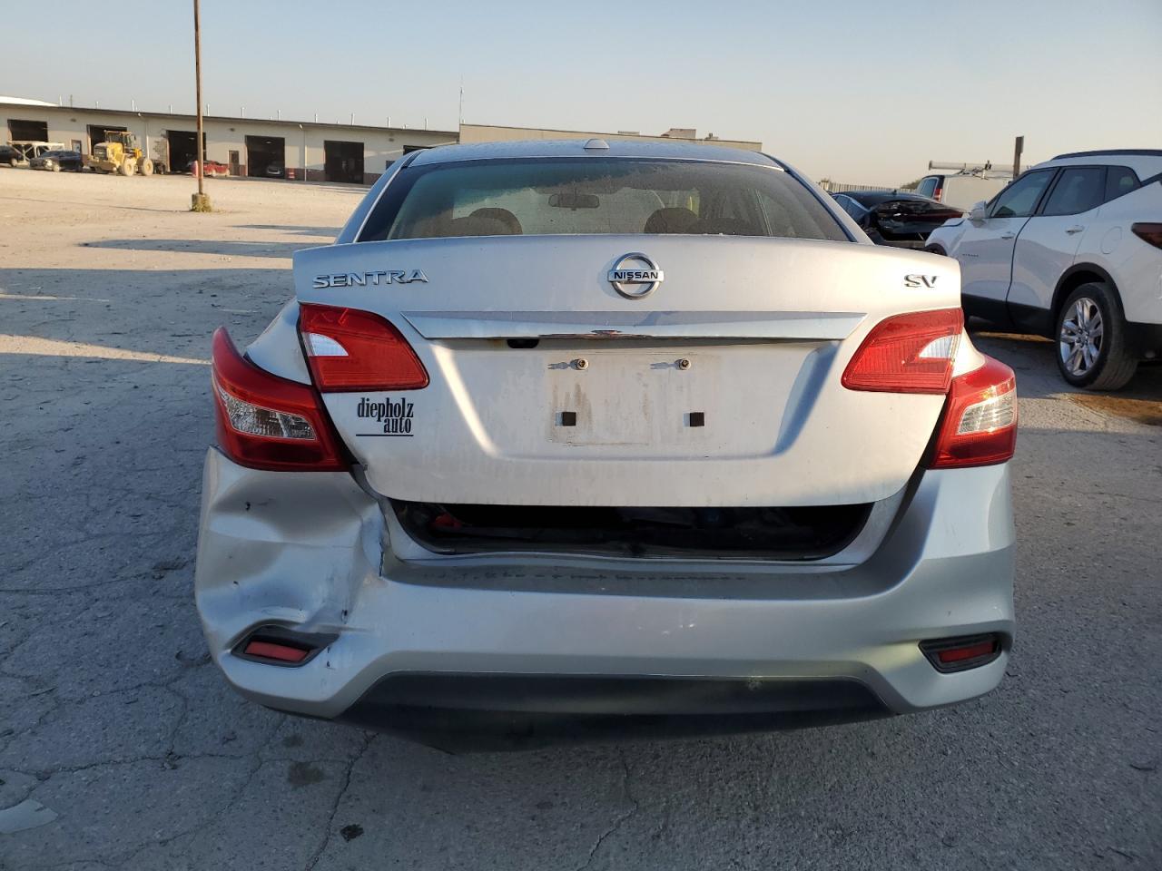 2019 Nissan Sentra S - Фото 6