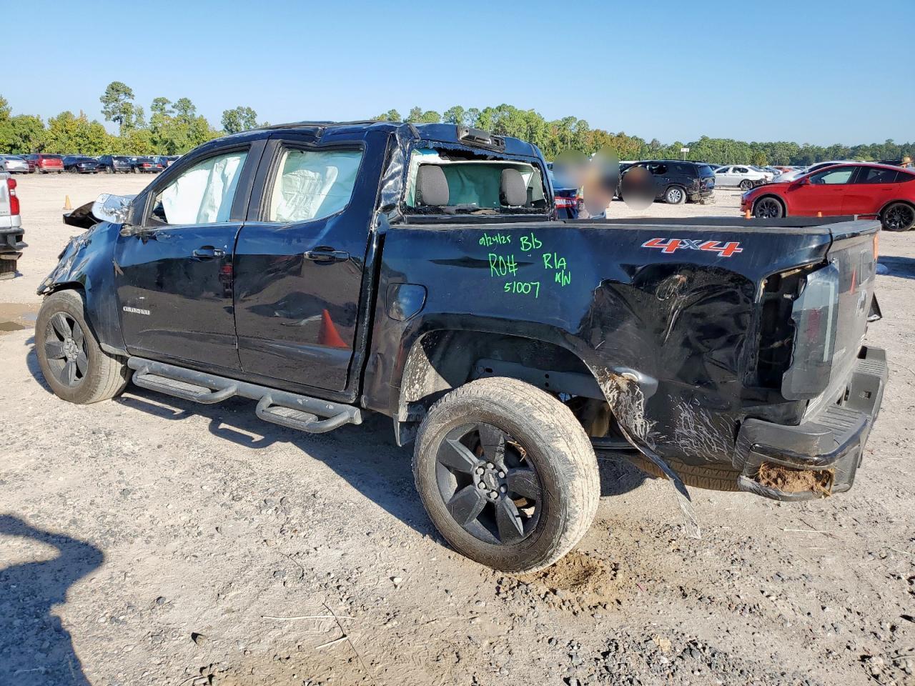 2017 Chevrolet Colorado Lt - Фото 2