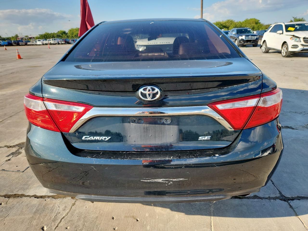 2015 Toyota Camry Le - Image 6