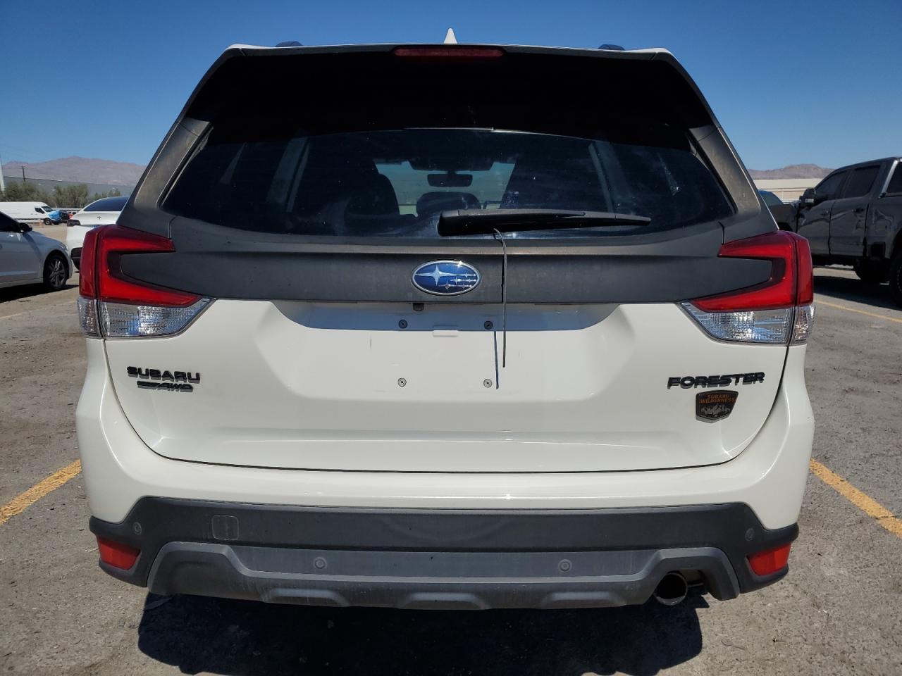 2022 Subaru Forester Wilderness - Фото 6