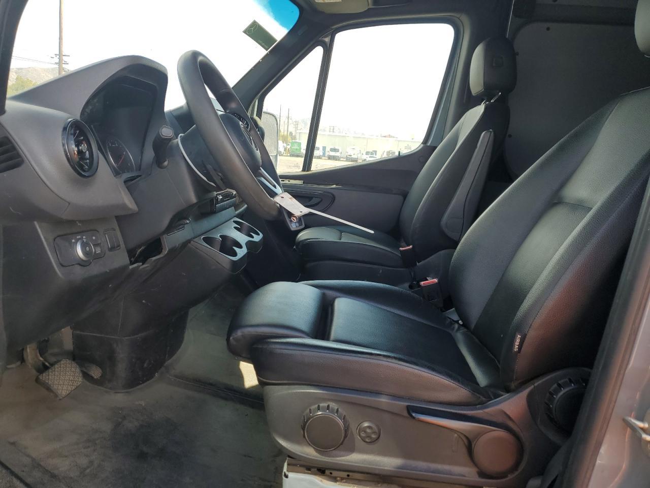 2024 Mercedes-Benz Sprinter 2500 - Image 7