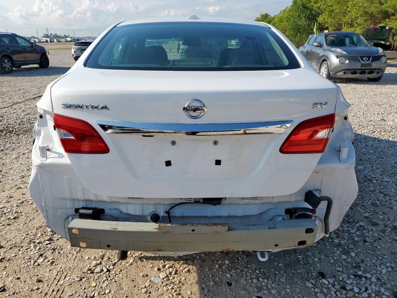 2017 Nissan Sentra S - Фото 6