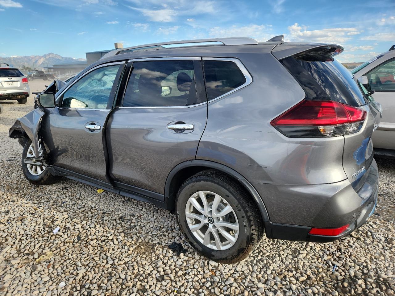 2020 Nissan Rogue - Image 2