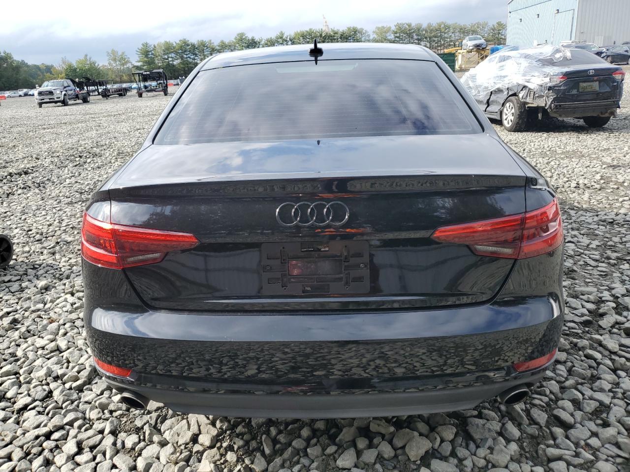 2017 Audi A4 Premium - Фото 6