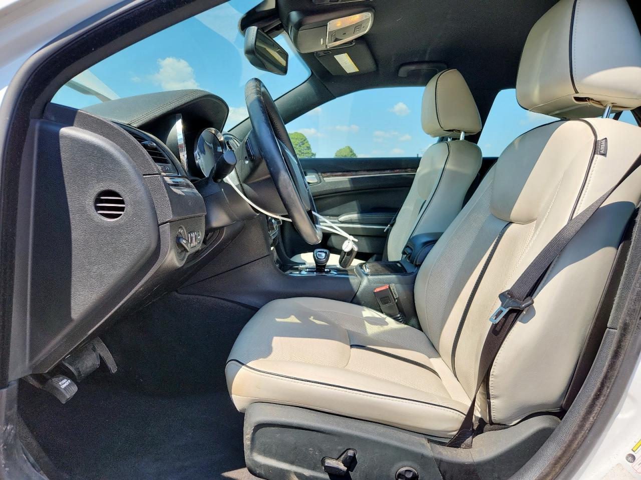 2013 Chrysler 300 - Фото 7