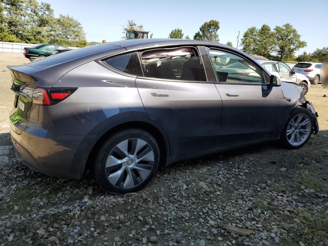 2023 Tesla Model Y - Image 3