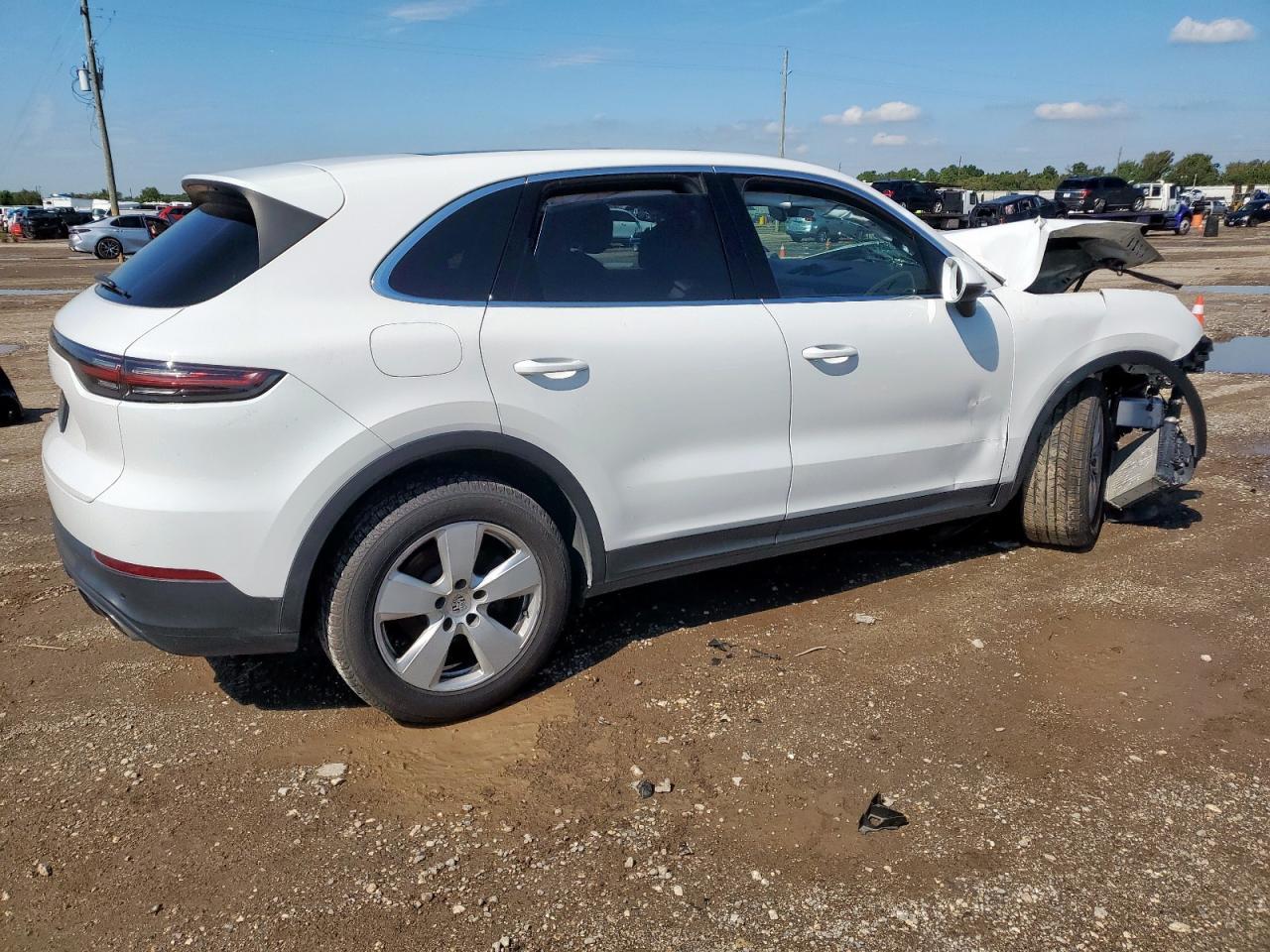 2019 Porsche Cayenne - Image 3