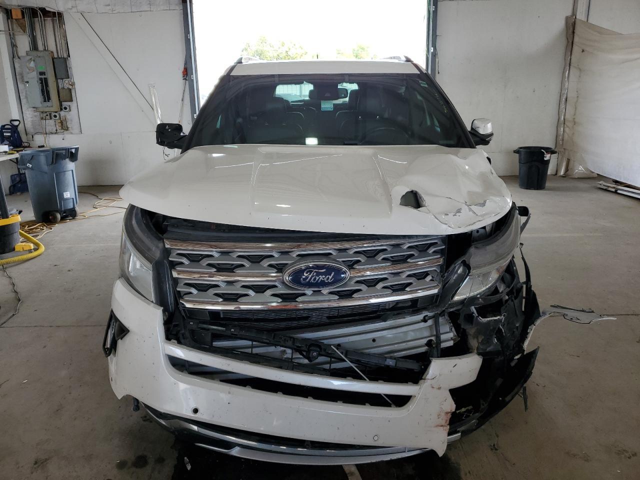 2019 Ford Explorer Limited - Фото 5