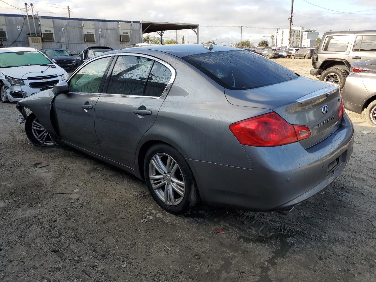 2013 Infinity G37 Base - Image 2