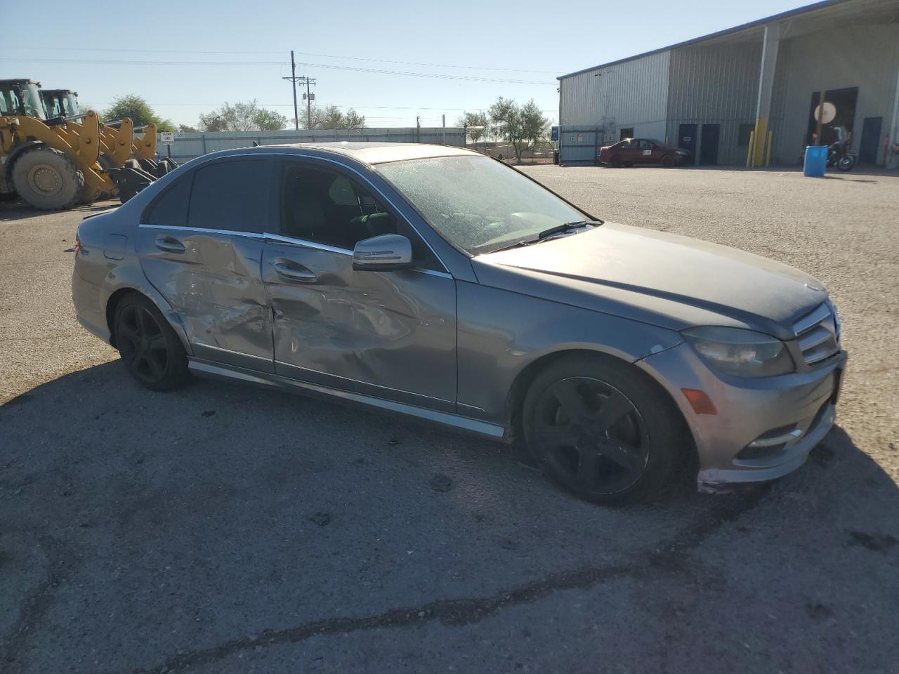 2011 Mercedes-Benz C 300 - Фото 4