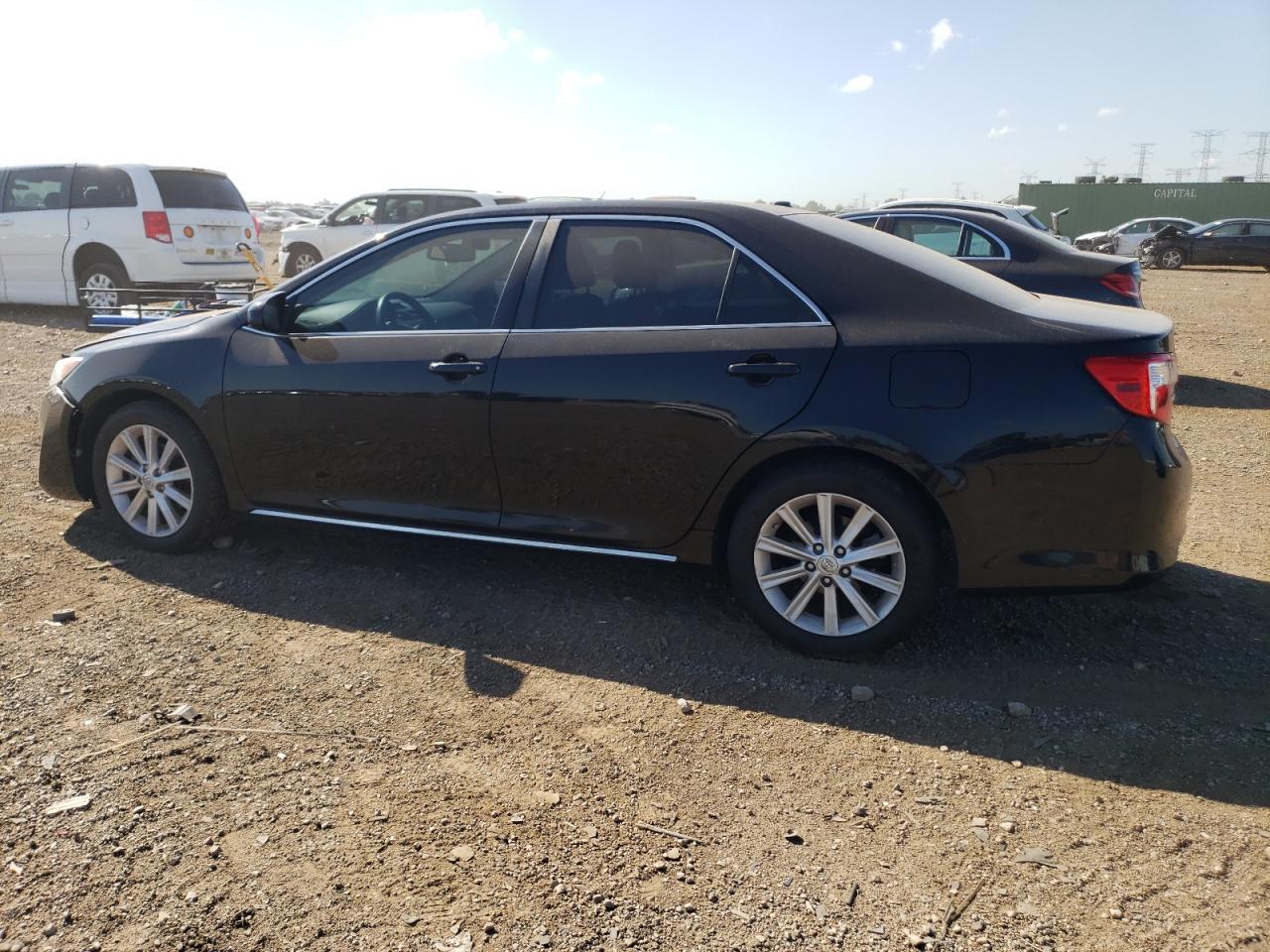 2013 Toyota Camry L - Фото 2