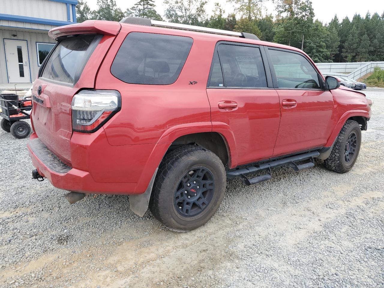2022 Toyota 4Runner Sr5 - Фото 3
