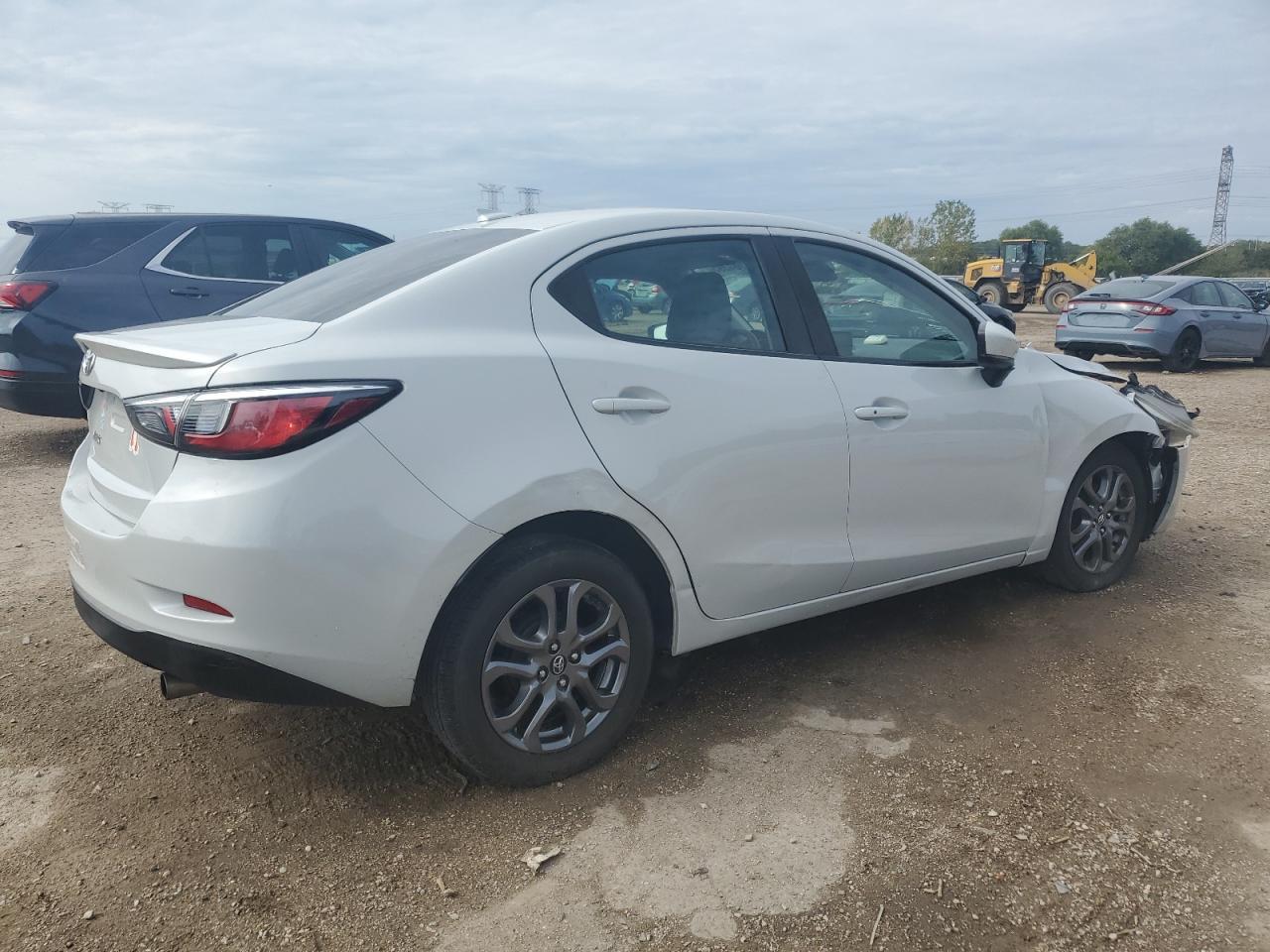 2019 Toyota Yaris Le - Фото 3