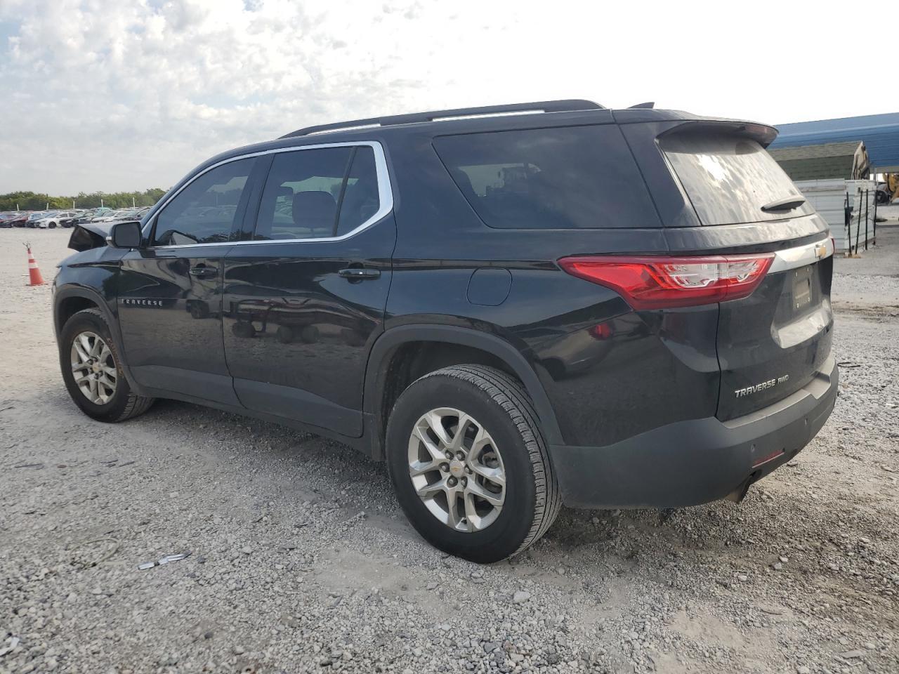 2020 Chevrolet Traverse Lt - Image 2