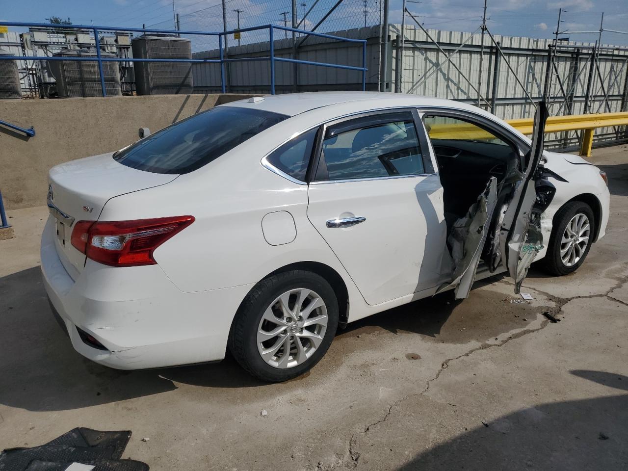 2018 Nissan Sentra S - Фото 3