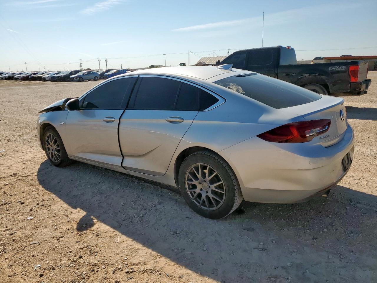 2018 Buick Regal Preferred - Image 2