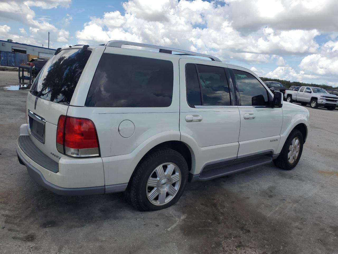 2004 Lincoln Aviator - Фото 3