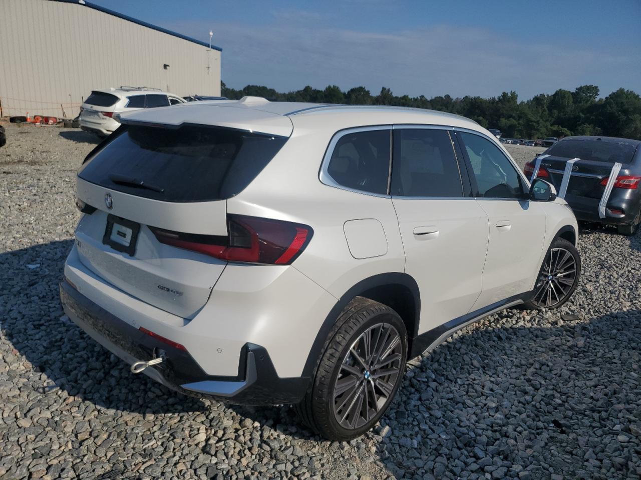 2025 BMW X1 xDrive28I - Image 3