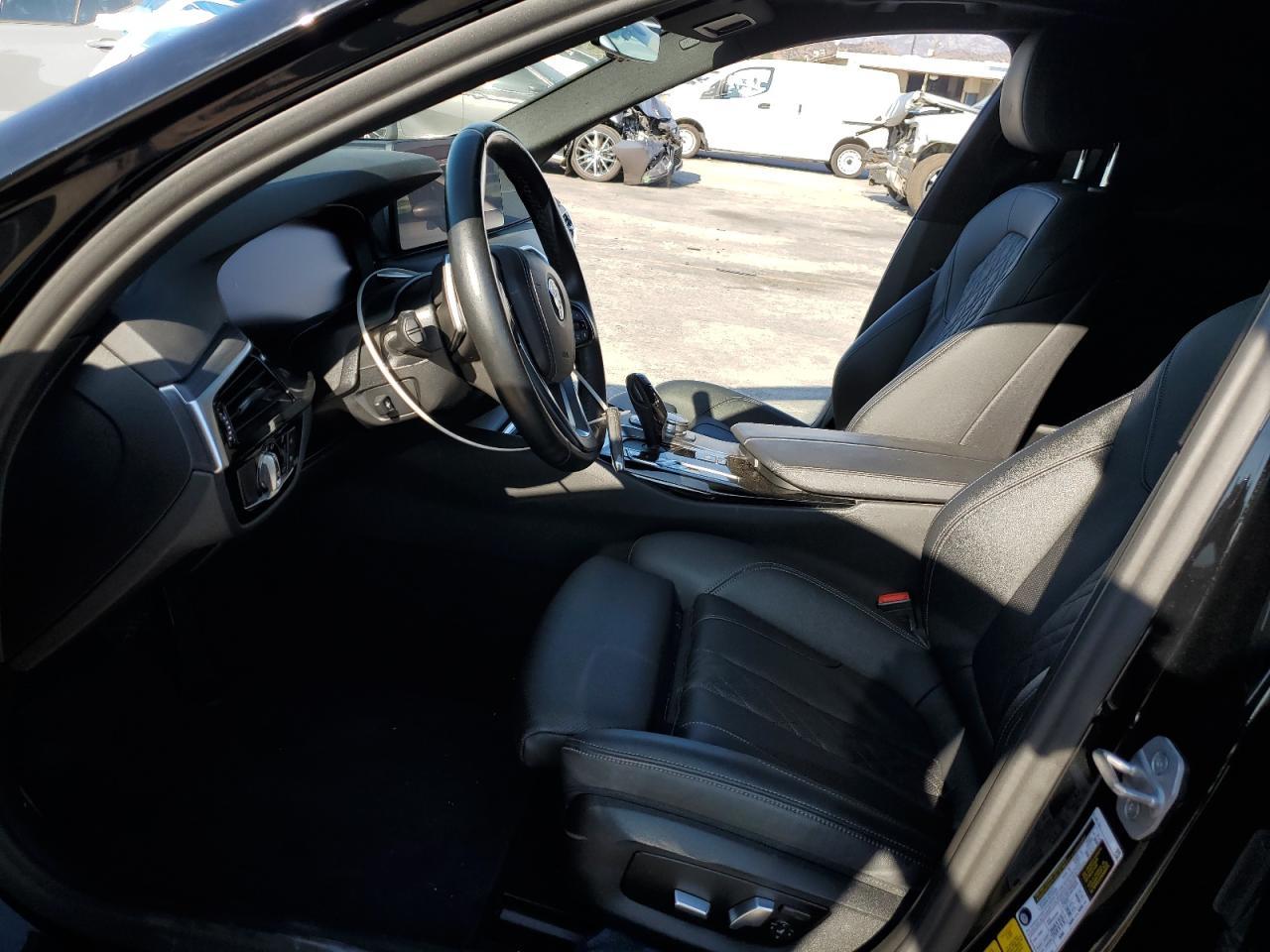 2022 BMW 530E - Image 7