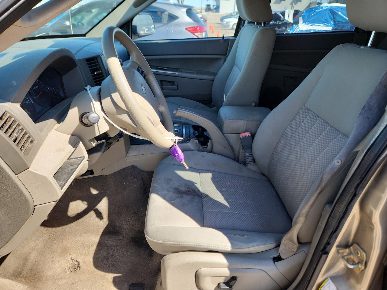 2006 Jeep Grand Cherokee Laredo - Image 7