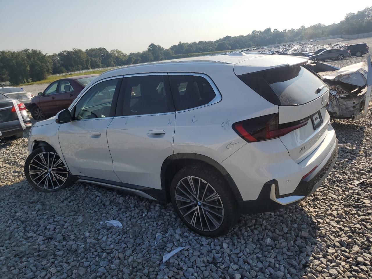 2025 BMW X1 xDrive28I - Image 2