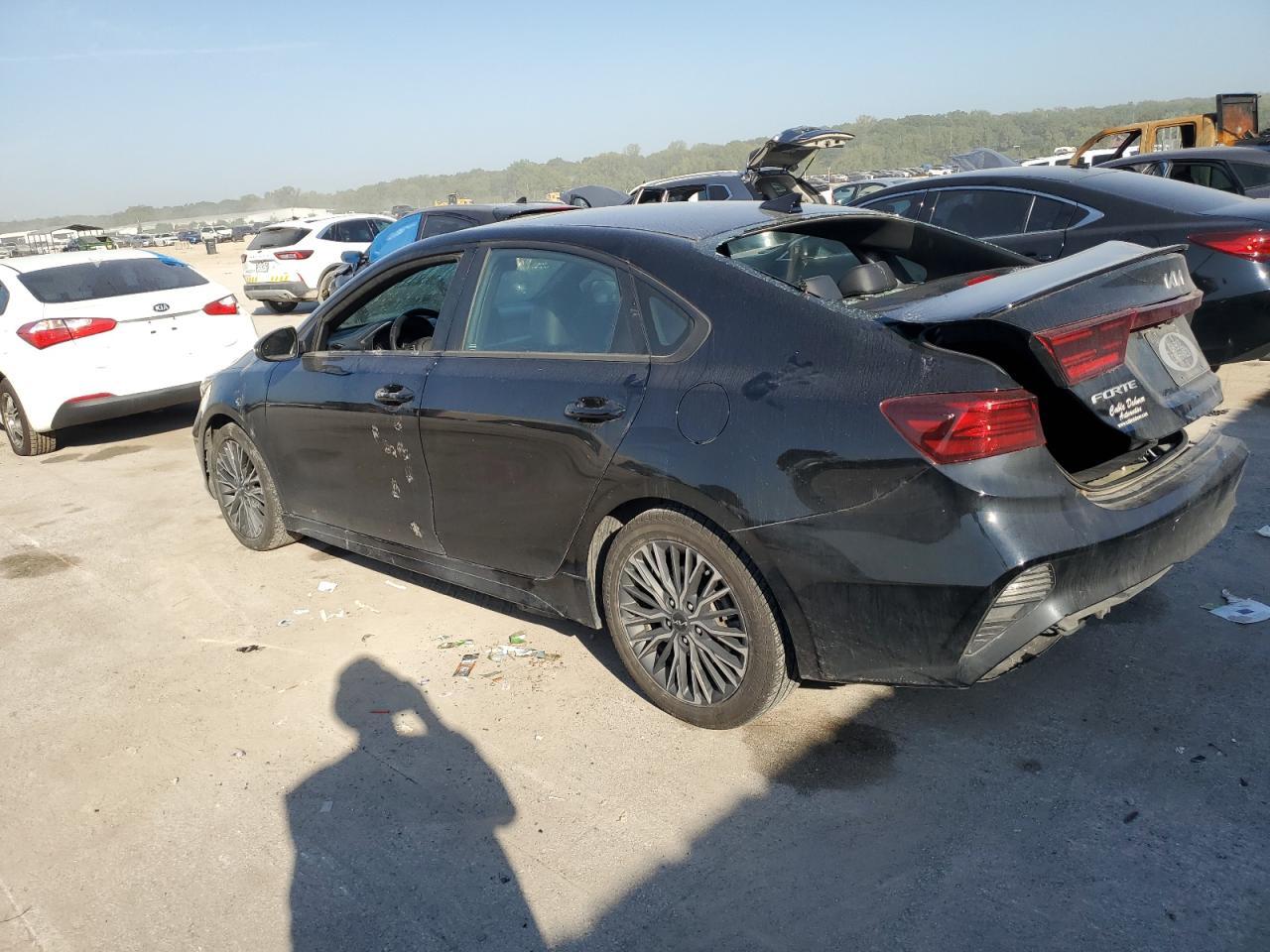 2024 Kia Forte Gt Line - Фото 2