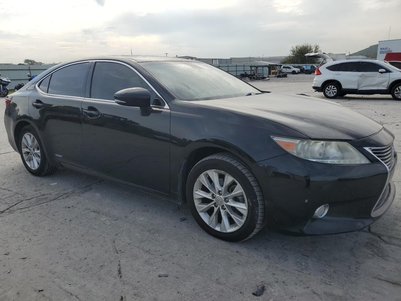 2013 Lexus Es 300H - Фото 4