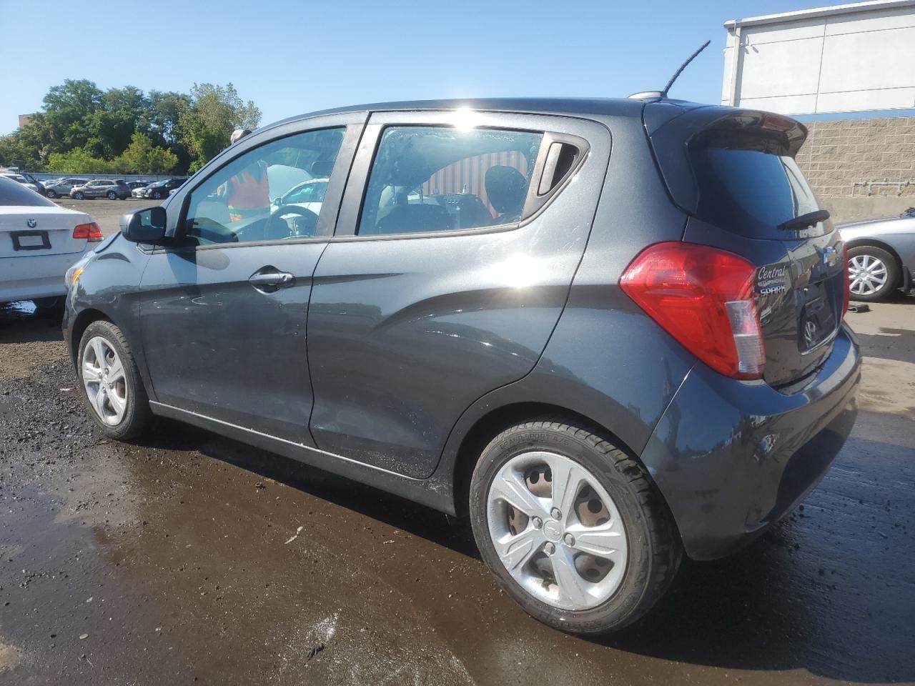 2021 Chevrolet Spark Ls - Фото 2