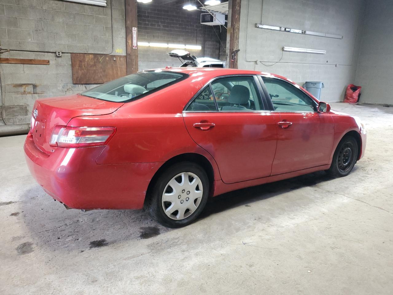 2010 Toyota Camry - Image 3