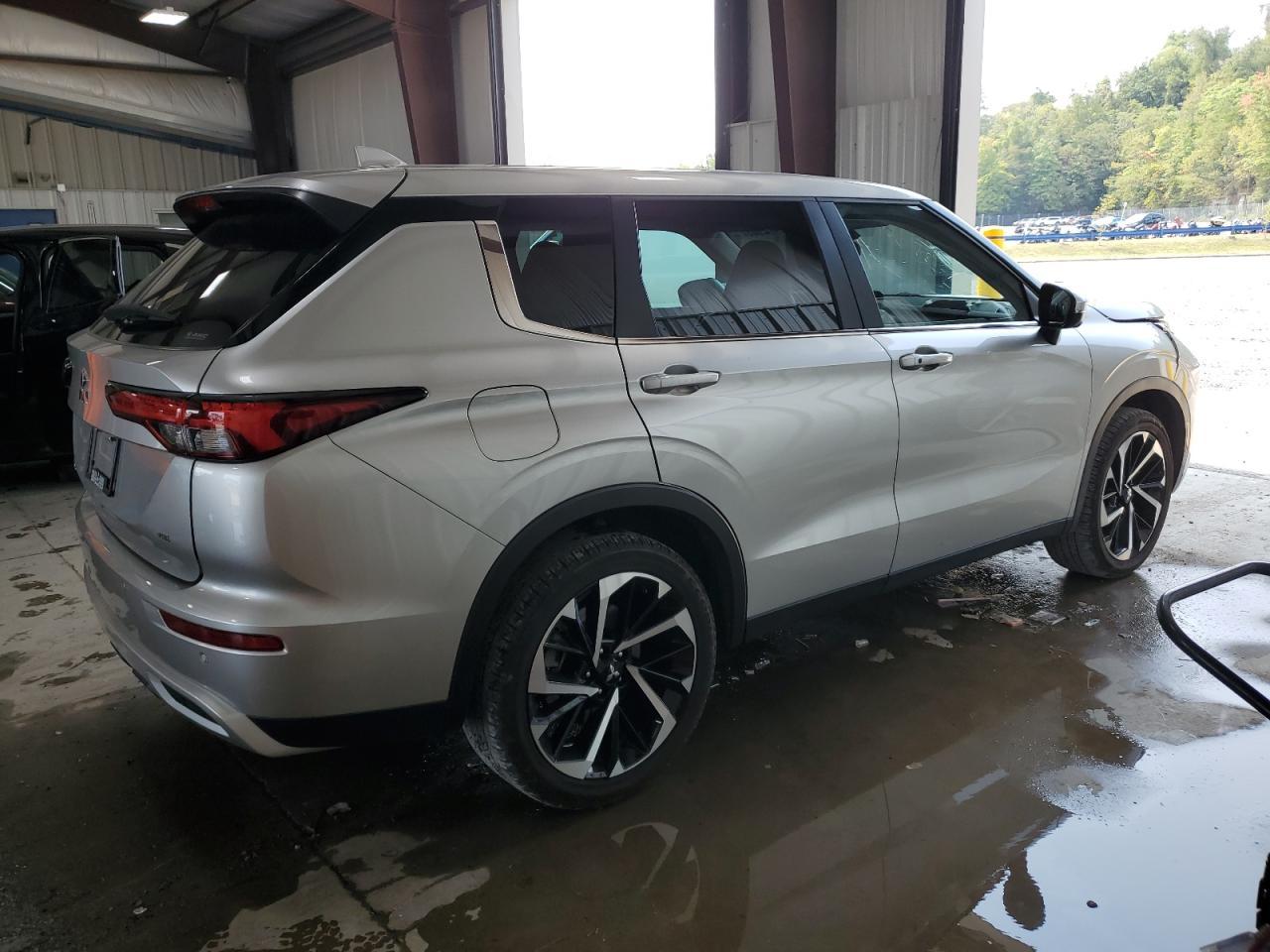 2023 Mitsubishi Outlander Se - Фото 3