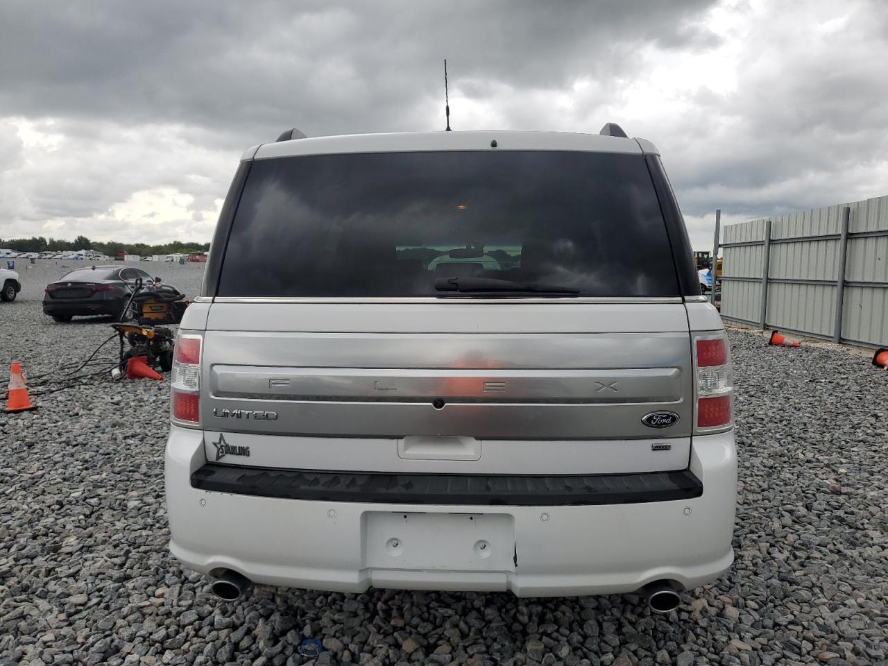 2017 Ford Flex Limited - Image 6