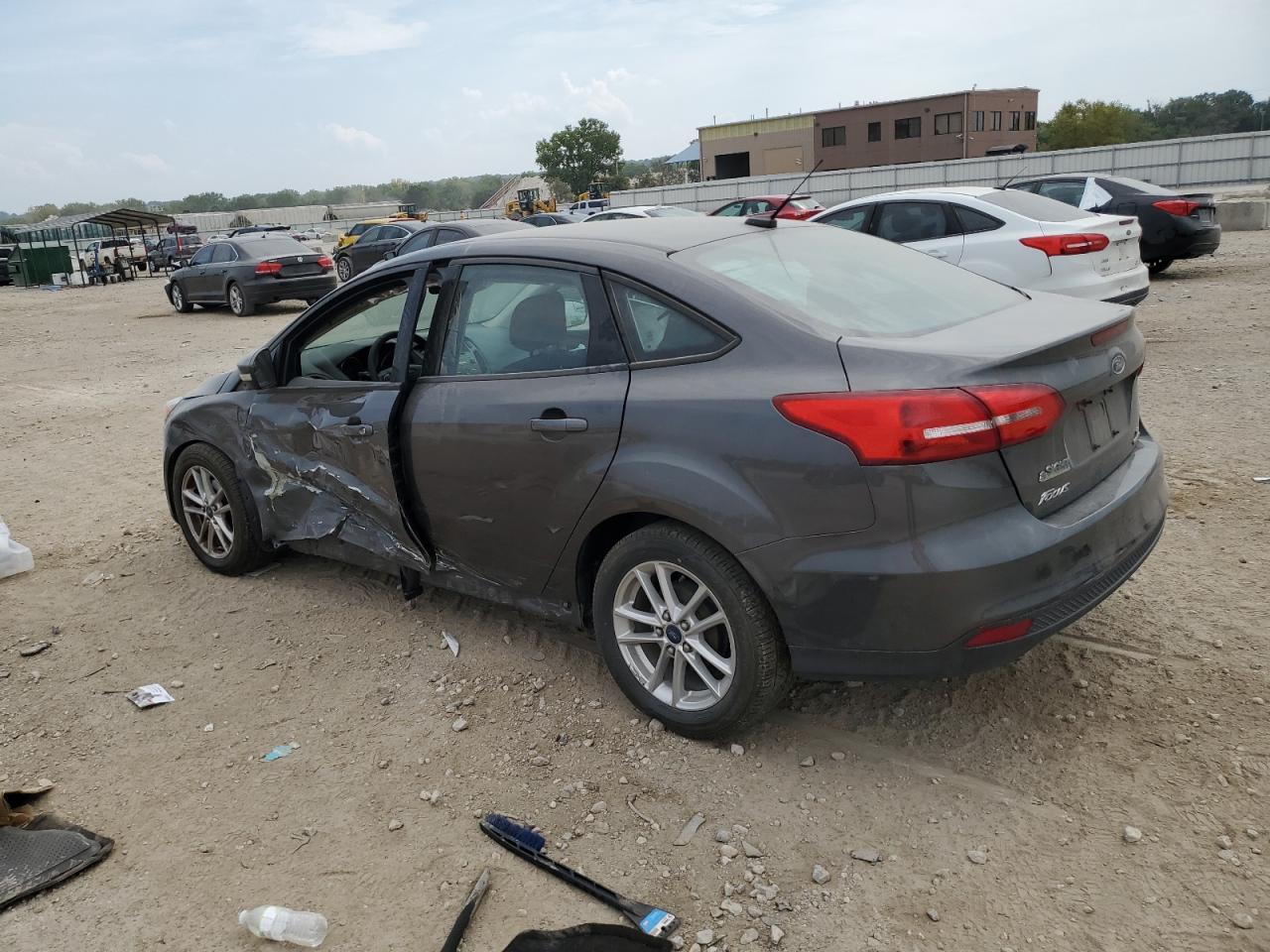 2016 Ford Focus Se - Image 2