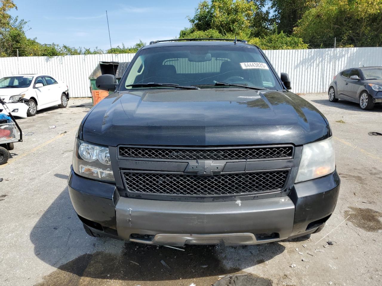 2011 Chevrolet Avalanche Lt - Фото 5