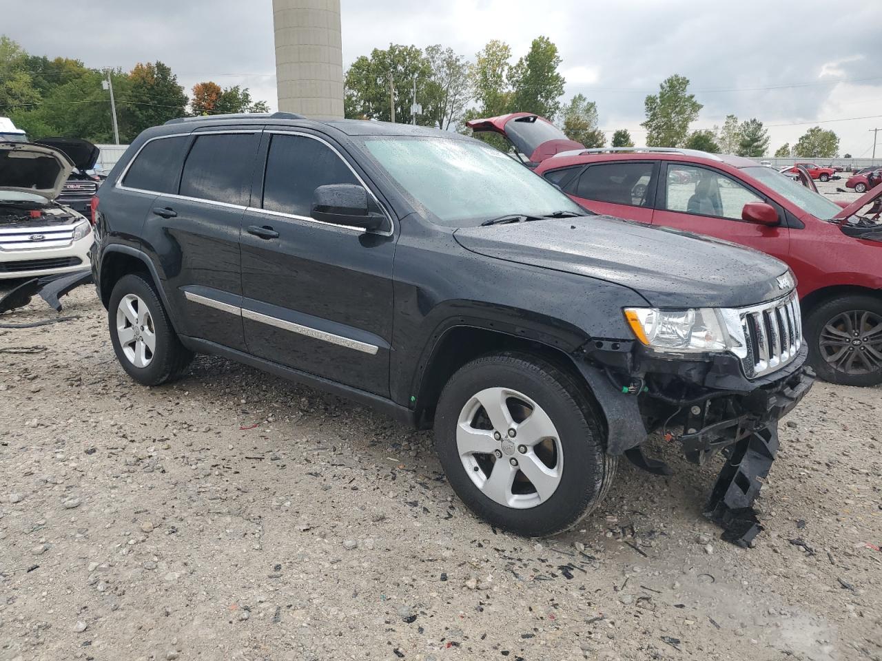 2011 Jeep Grand Cherokee Laredo - Image 4