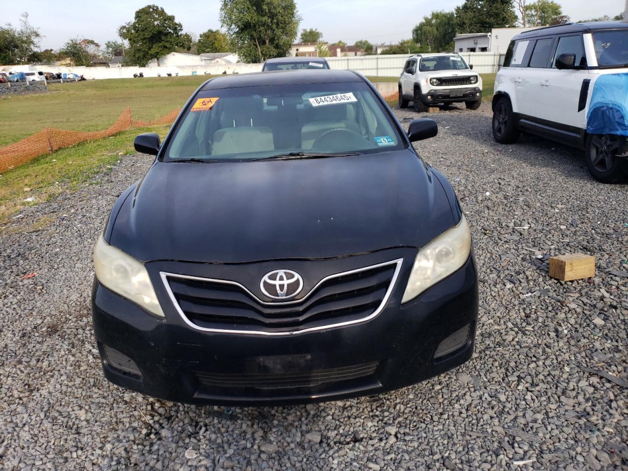 2010 Toyota Camry Le - Image 5