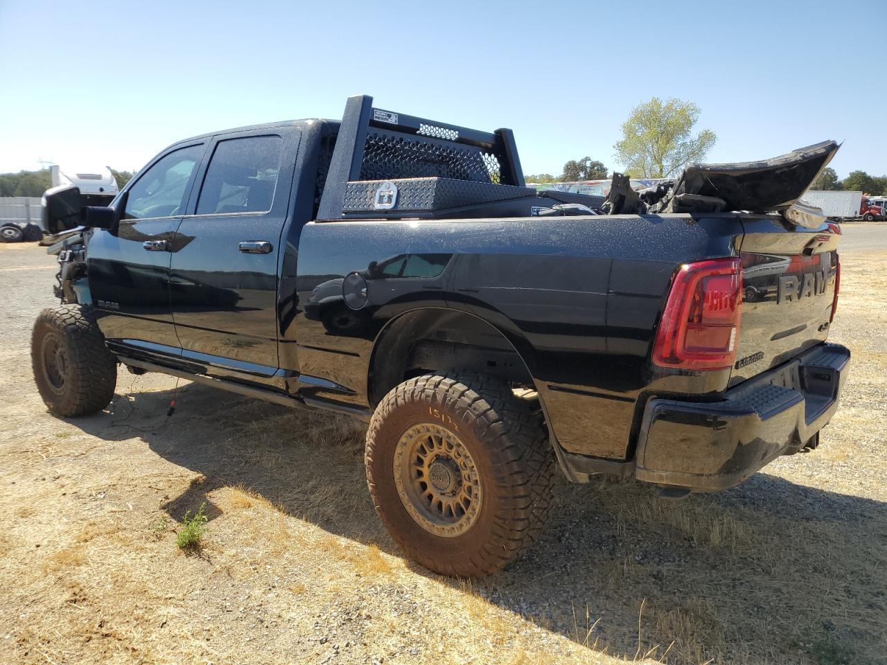 2025 Ram 2500 Laramie - Фото 2